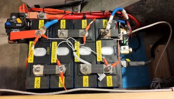 Van battery - LiFePO4 200 Amp.jpg Van battery - LiFePO4 200 Amp.jpg